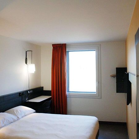 Ibis Budget Annecy Sud-Poisy ภายนอก รูปภาพ